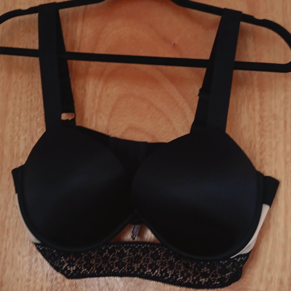 Victoria Secret very sexy push-up bra